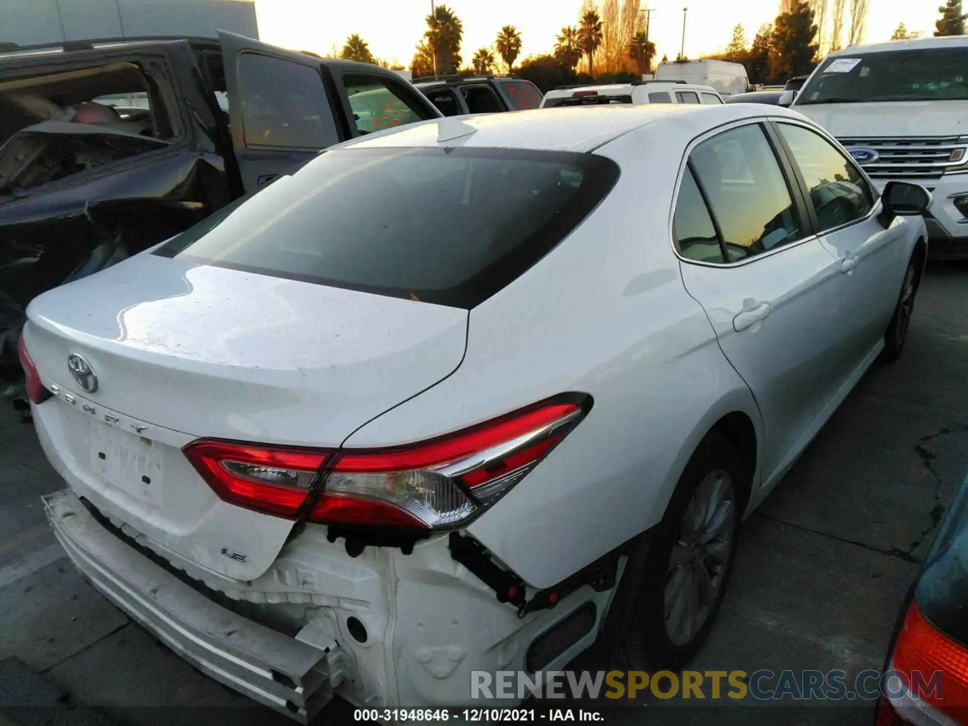 4 Photograph of a damaged car 4T1C11AKXLU916791 TOYOTA CAMRY 2020