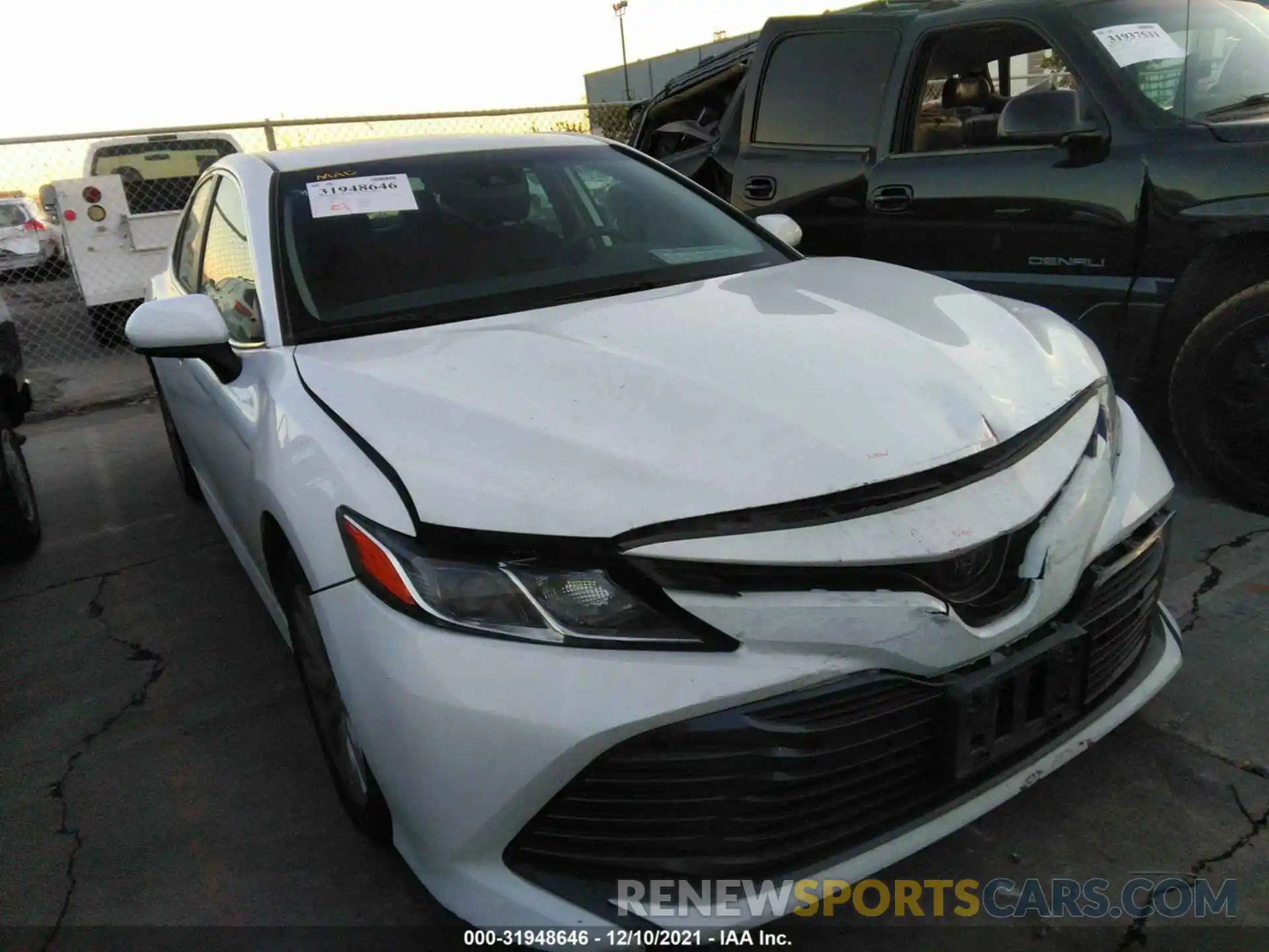 6 Photograph of a damaged car 4T1C11AKXLU916791 TOYOTA CAMRY 2020