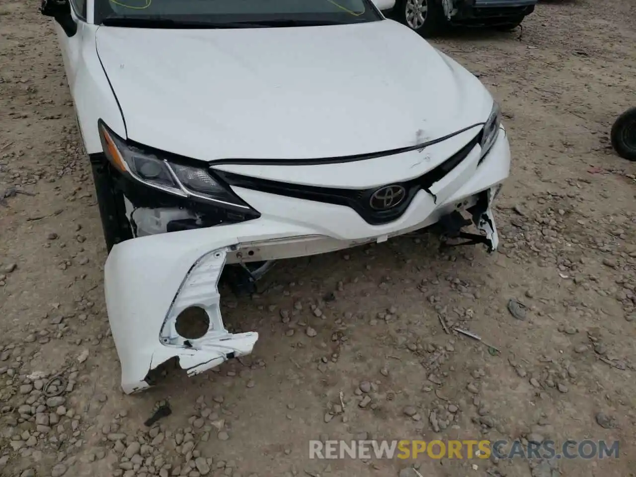 9 Photograph of a damaged car 4T1C11AKXLU917424 TOYOTA CAMRY 2020