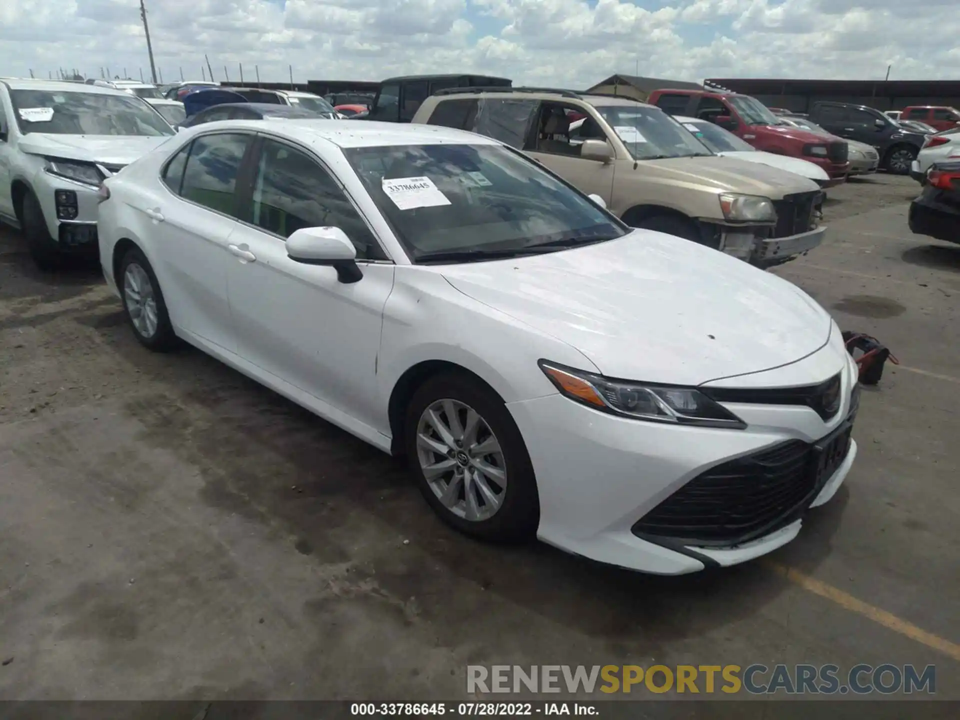 1 Photograph of a damaged car 4T1C11AKXLU918329 TOYOTA CAMRY 2020