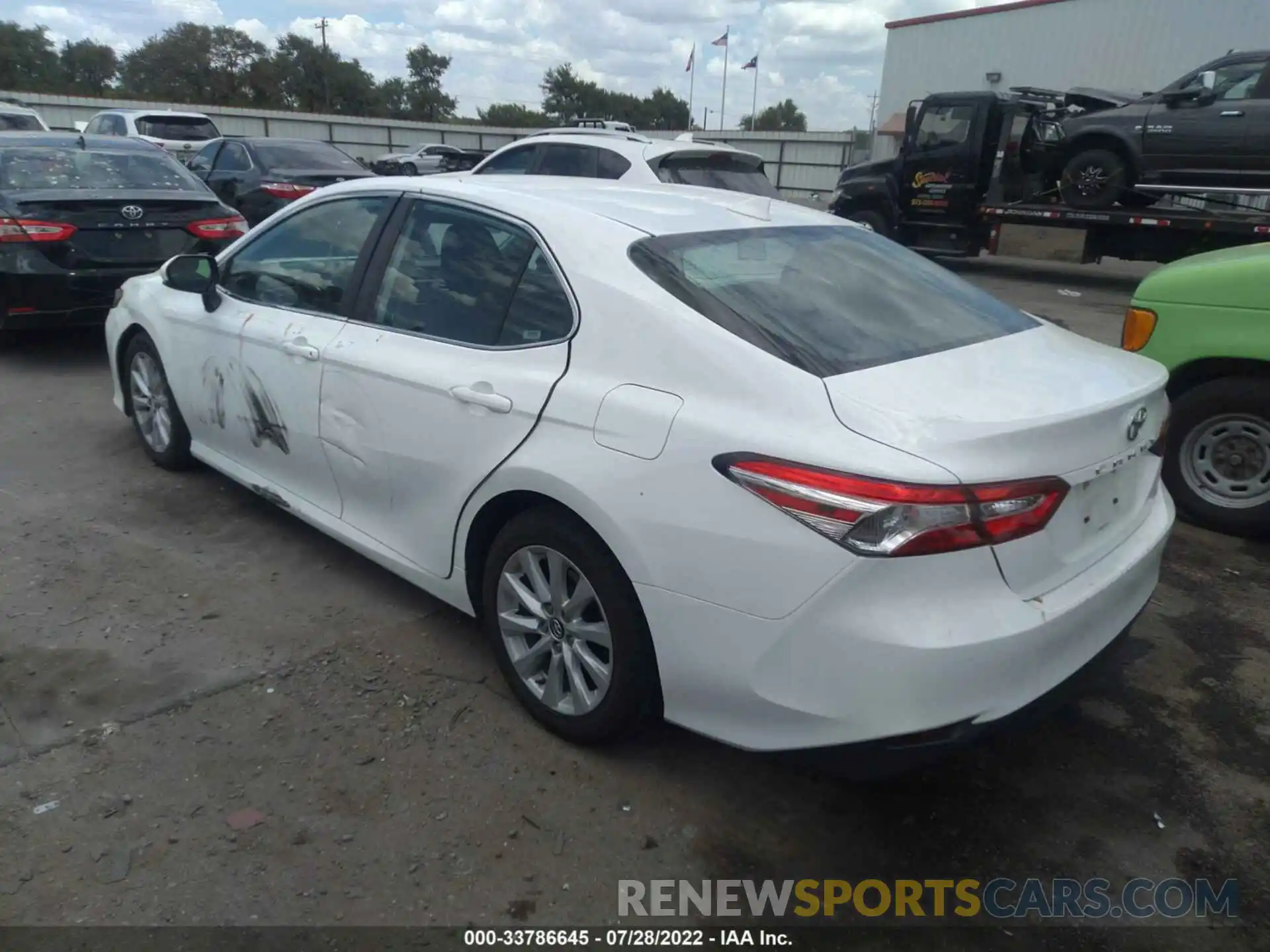 3 Photograph of a damaged car 4T1C11AKXLU918329 TOYOTA CAMRY 2020