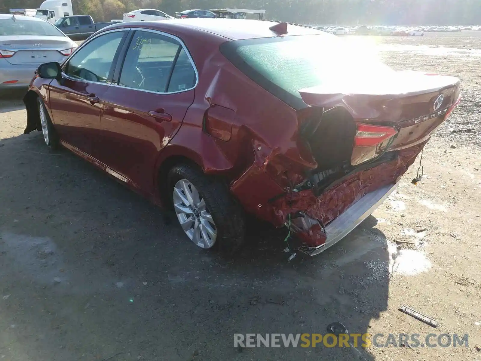 3 Photograph of a damaged car 4T1C11AKXLU927354 TOYOTA CAMRY 2020