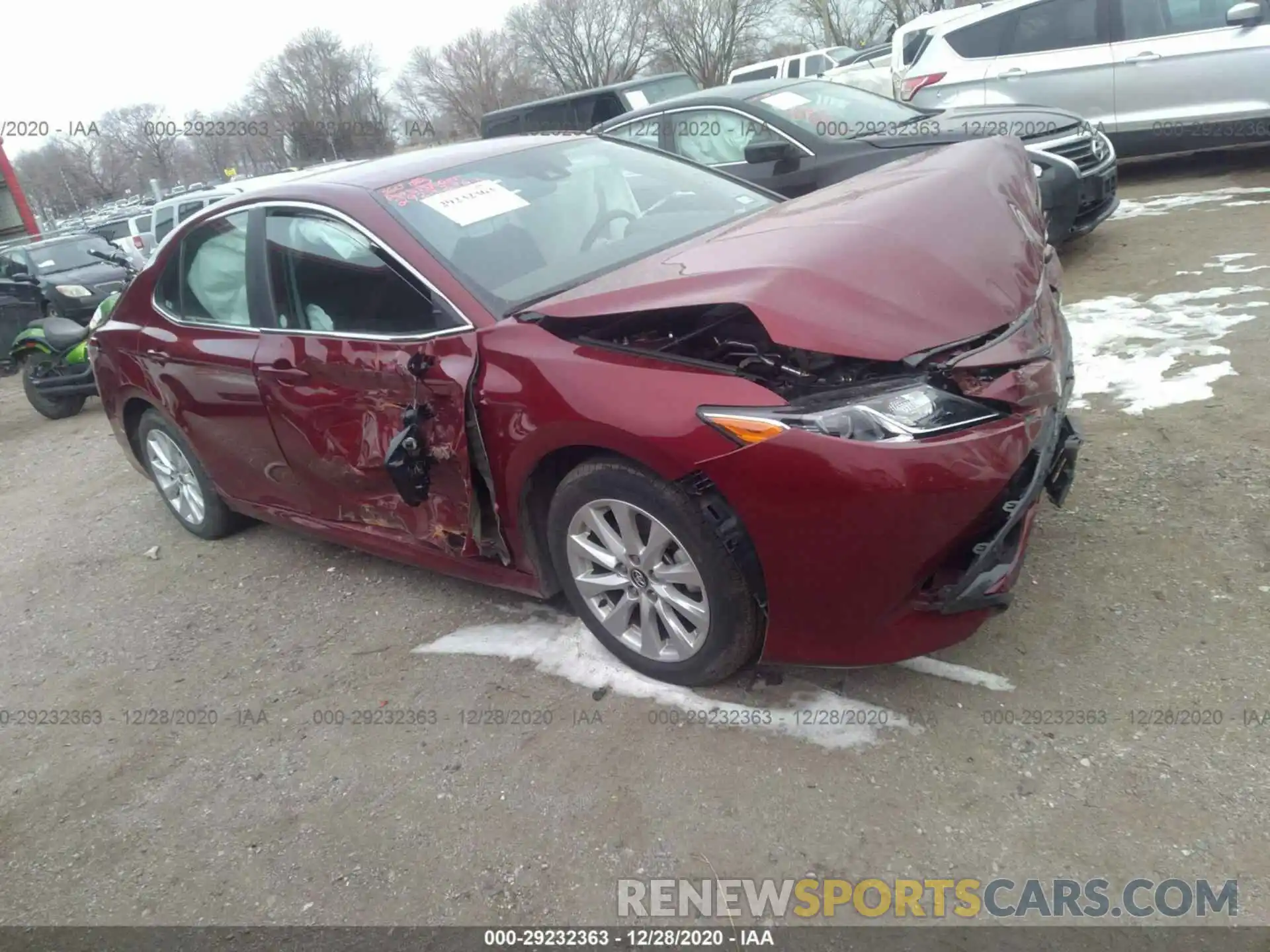 1 Photograph of a damaged car 4T1C11AKXLU928195 TOYOTA CAMRY 2020