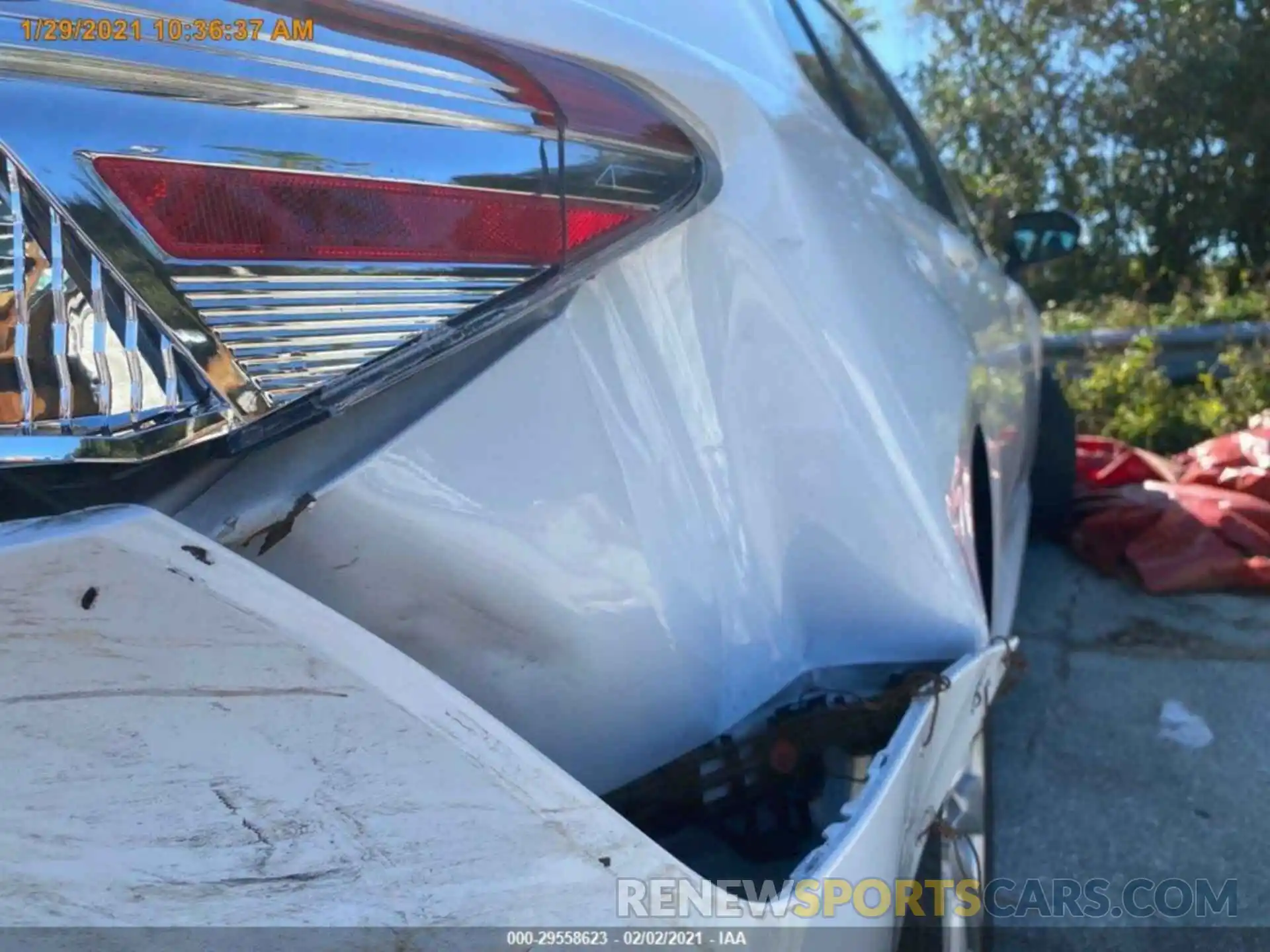 16 Photograph of a damaged car 4T1C11AKXLU930576 TOYOTA CAMRY 2020
