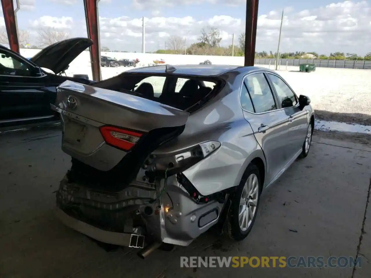 4 Photograph of a damaged car 4T1C11AKXLU930951 TOYOTA CAMRY 2020