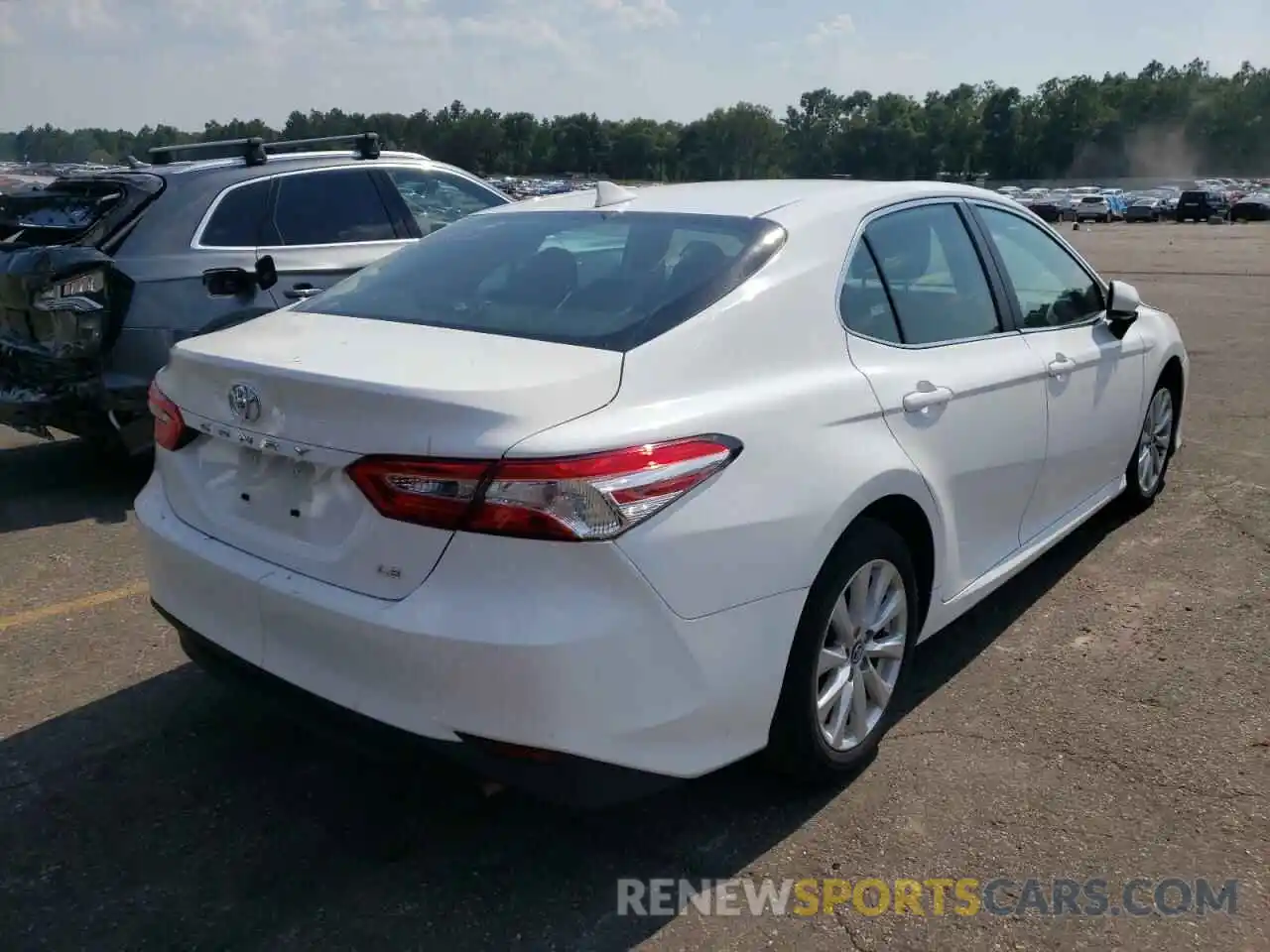 4 Photograph of a damaged car 4T1C11AKXLU931145 TOYOTA CAMRY 2020