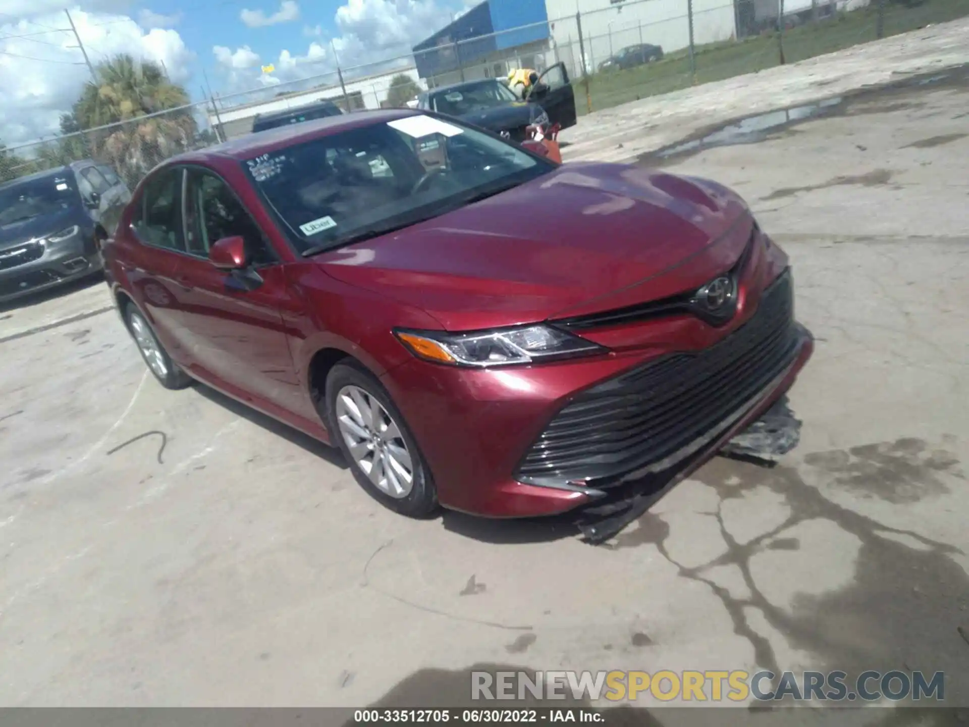 1 Photograph of a damaged car 4T1C11AKXLU931260 TOYOTA CAMRY 2020