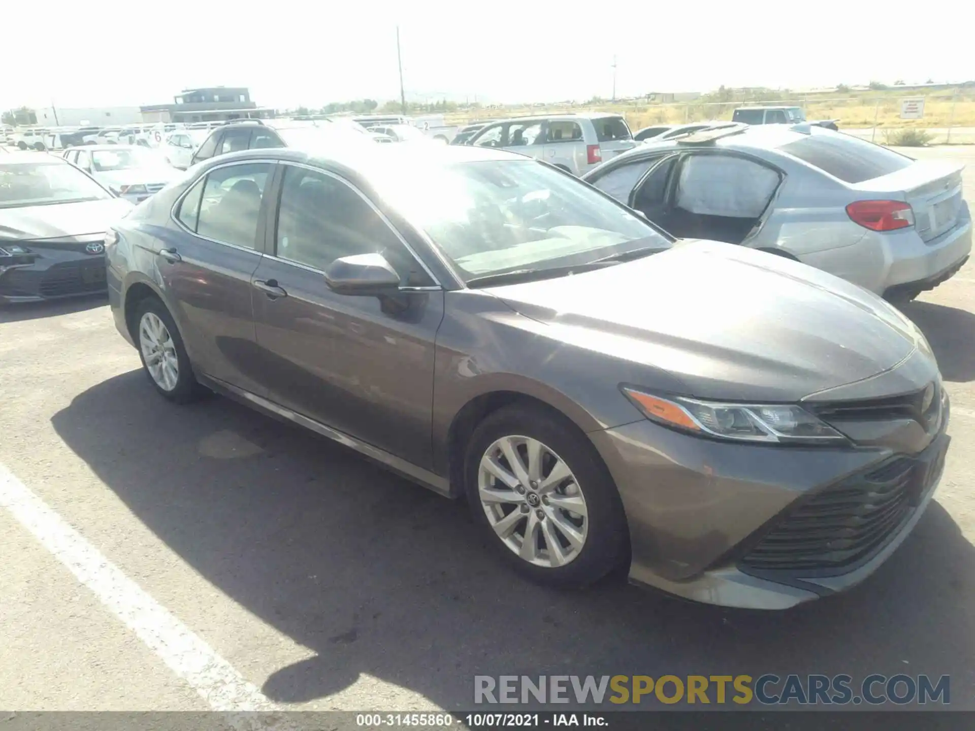 1 Photograph of a damaged car 4T1C11AKXLU942999 TOYOTA CAMRY 2020