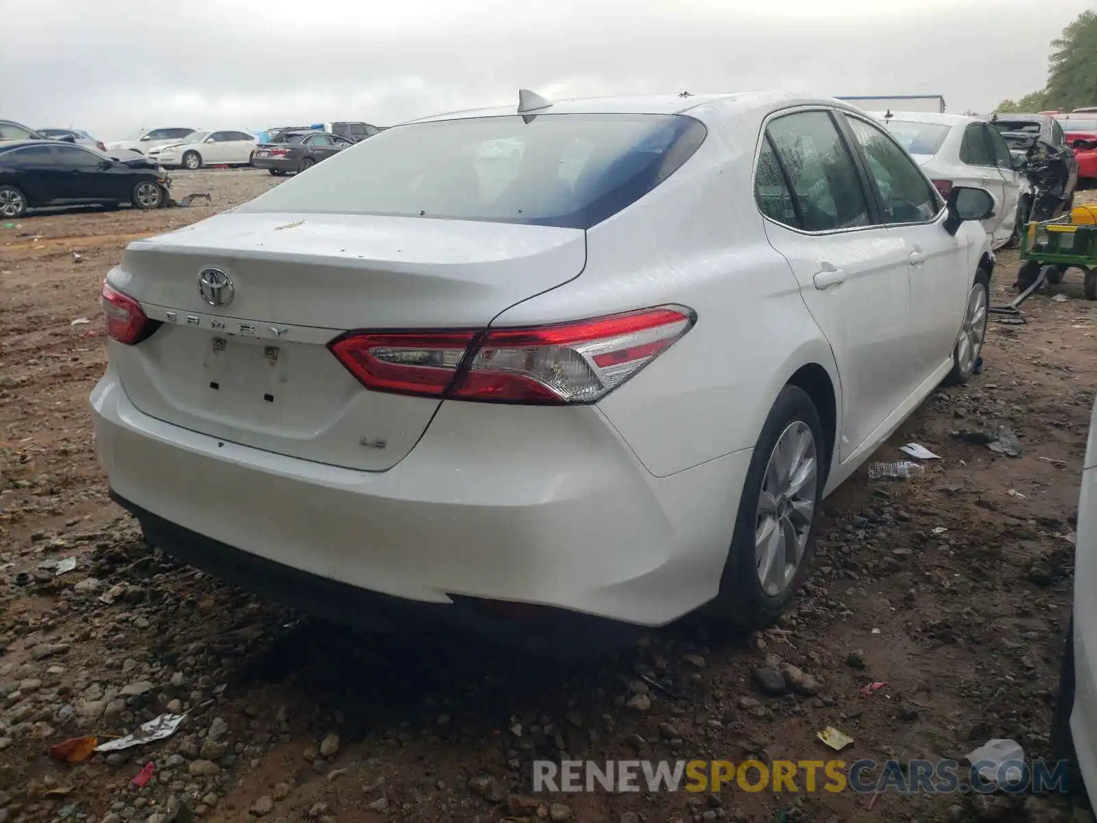 4 Photograph of a damaged car 4T1C11AKXLU945515 TOYOTA CAMRY 2020