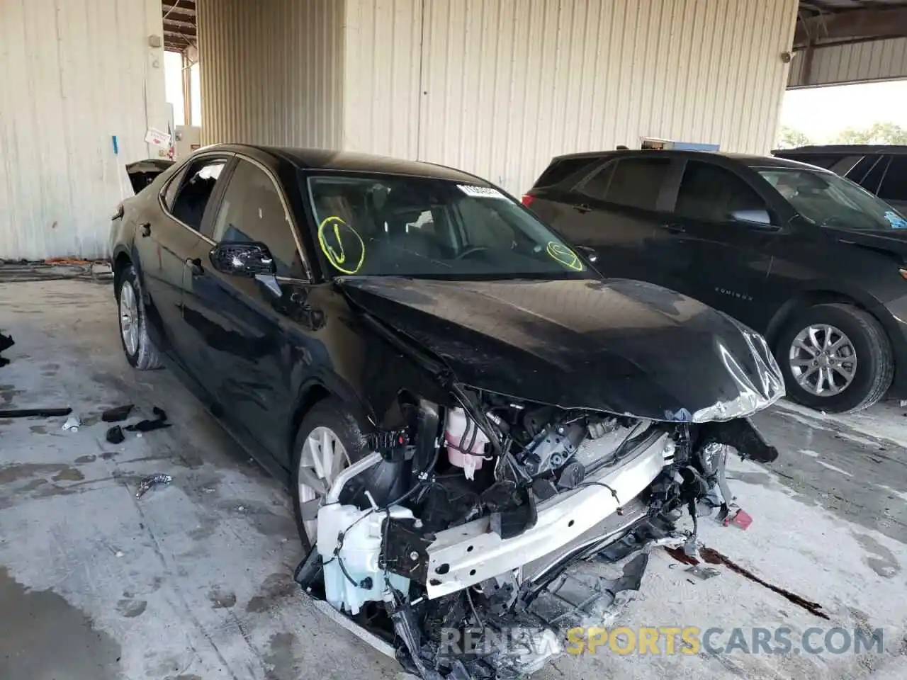 1 Photograph of a damaged car 4T1C11AKXLU958572 TOYOTA CAMRY 2020