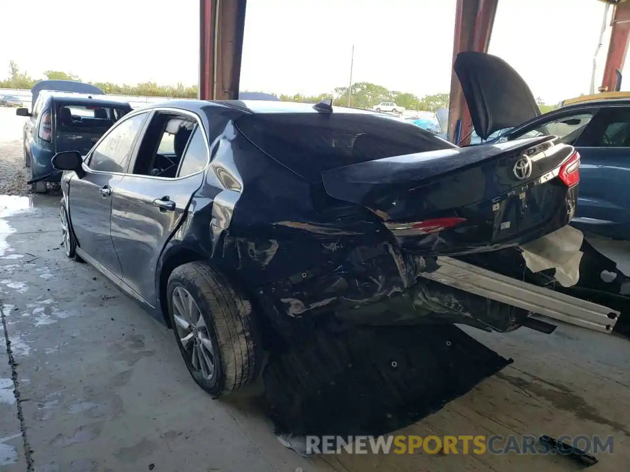 3 Photograph of a damaged car 4T1C11AKXLU958572 TOYOTA CAMRY 2020