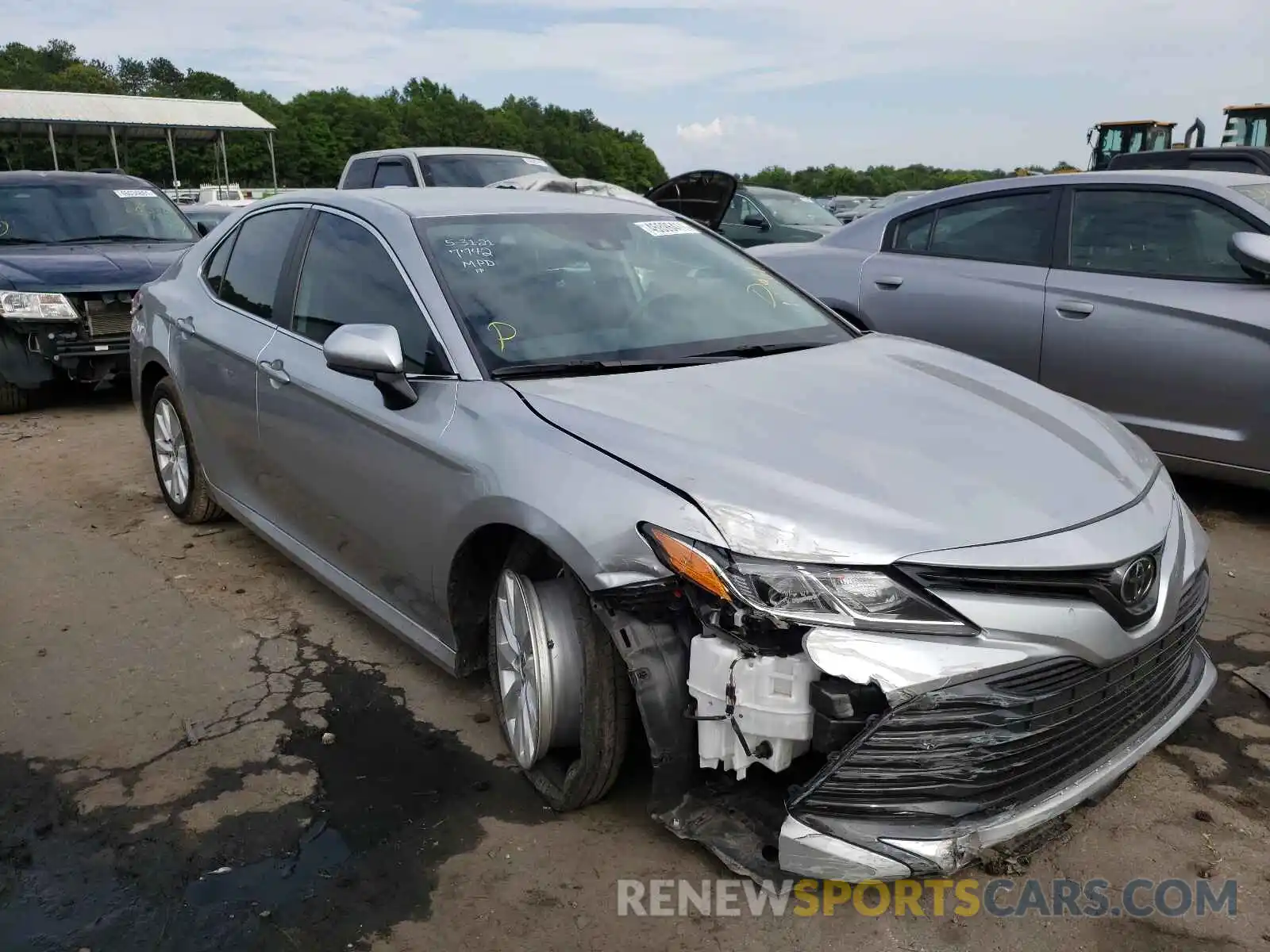 1 Photograph of a damaged car 4T1C11AKXLU967742 TOYOTA CAMRY 2020