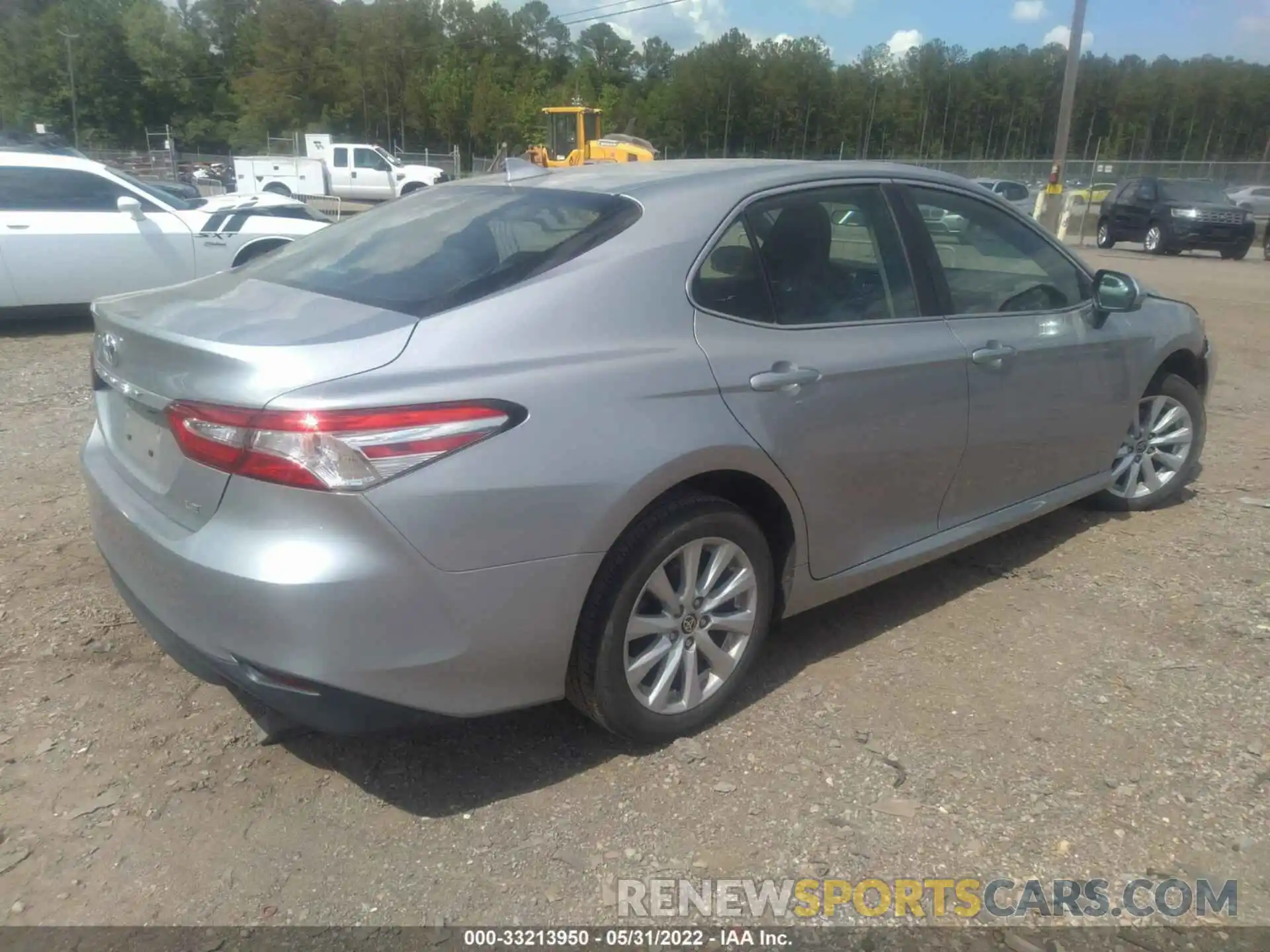 4 Photograph of a damaged car 4T1C11AKXLU970611 TOYOTA CAMRY 2020