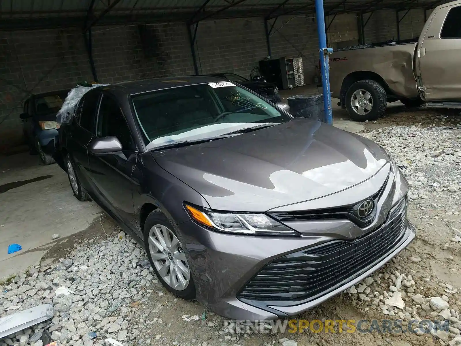 1 Photograph of a damaged car 4T1C11AKXLU975758 TOYOTA CAMRY 2020