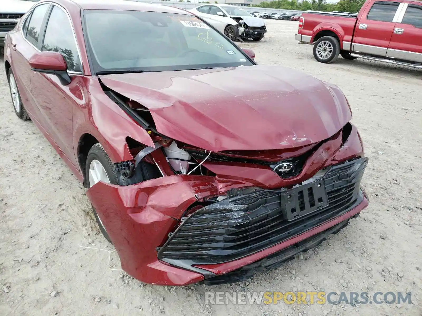 9 Photograph of a damaged car 4T1C11AKXLU979017 TOYOTA CAMRY 2020