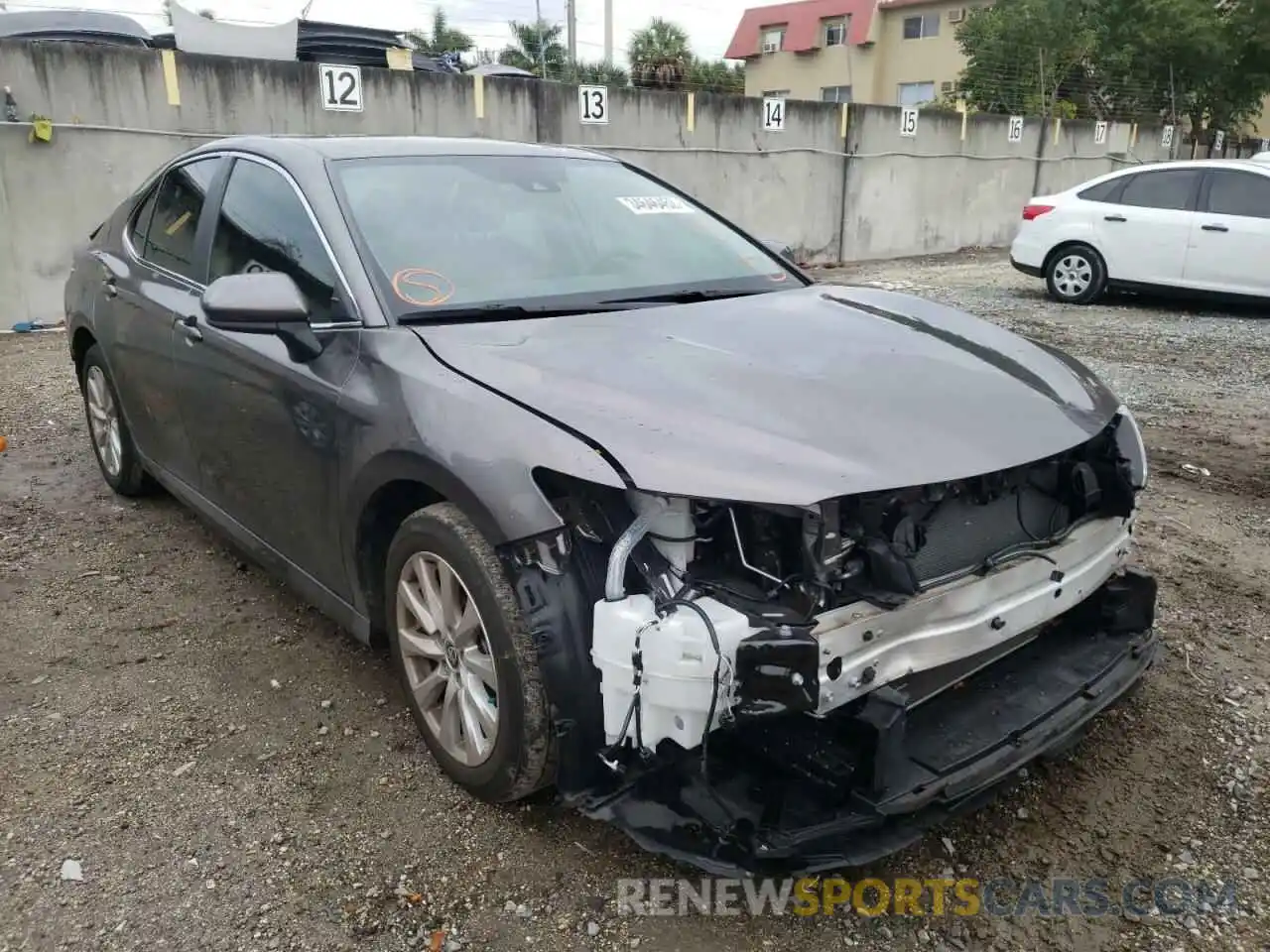 1 Photograph of a damaged car 4T1C11AKXLU981544 TOYOTA CAMRY 2020