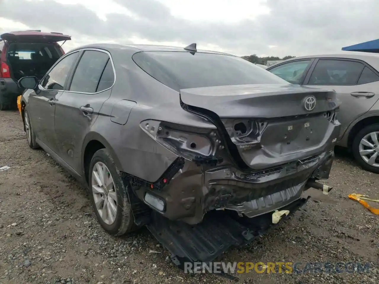 3 Photograph of a damaged car 4T1C11AKXLU981544 TOYOTA CAMRY 2020