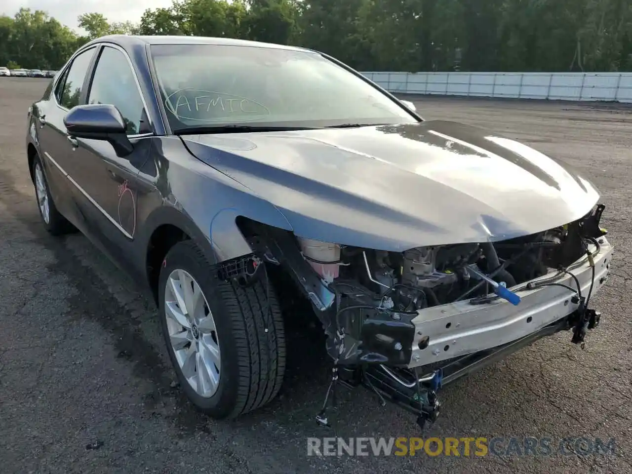 1 Photograph of a damaged car 4T1C11AKXLU984038 TOYOTA CAMRY 2020