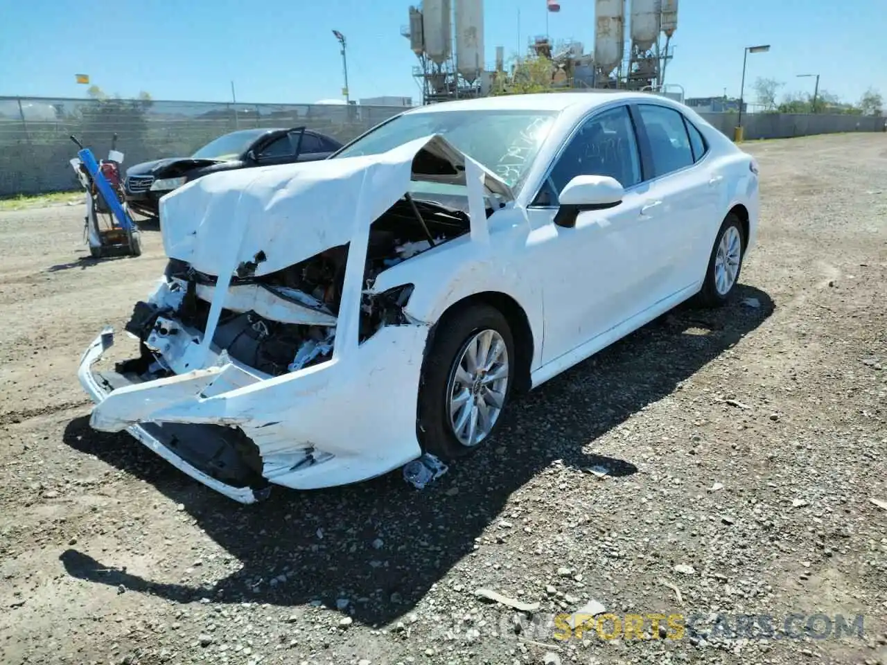 2 Photograph of a damaged car 4T1C11AKXLU989238 TOYOTA CAMRY 2020