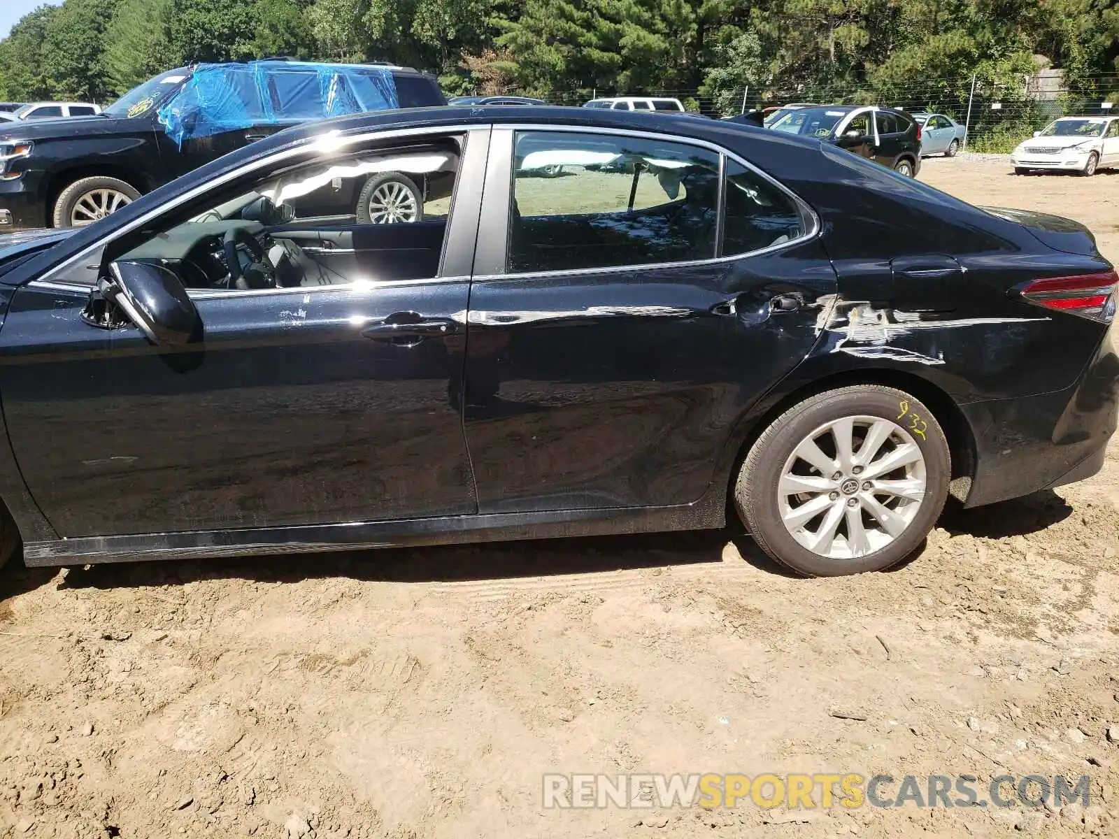 9 Photograph of a damaged car 4T1C11AKXLU994679 TOYOTA CAMRY 2020