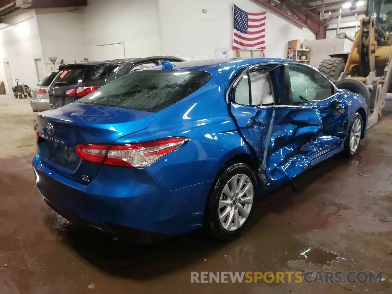 4 Photograph of a damaged car 4T1C11BK0LU009482 TOYOTA CAMRY 2020