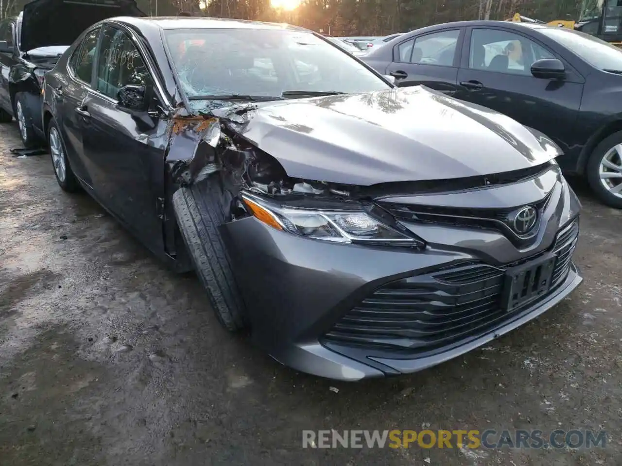 1 Photograph of a damaged car 4T1C11BK0LU019722 TOYOTA CAMRY 2020