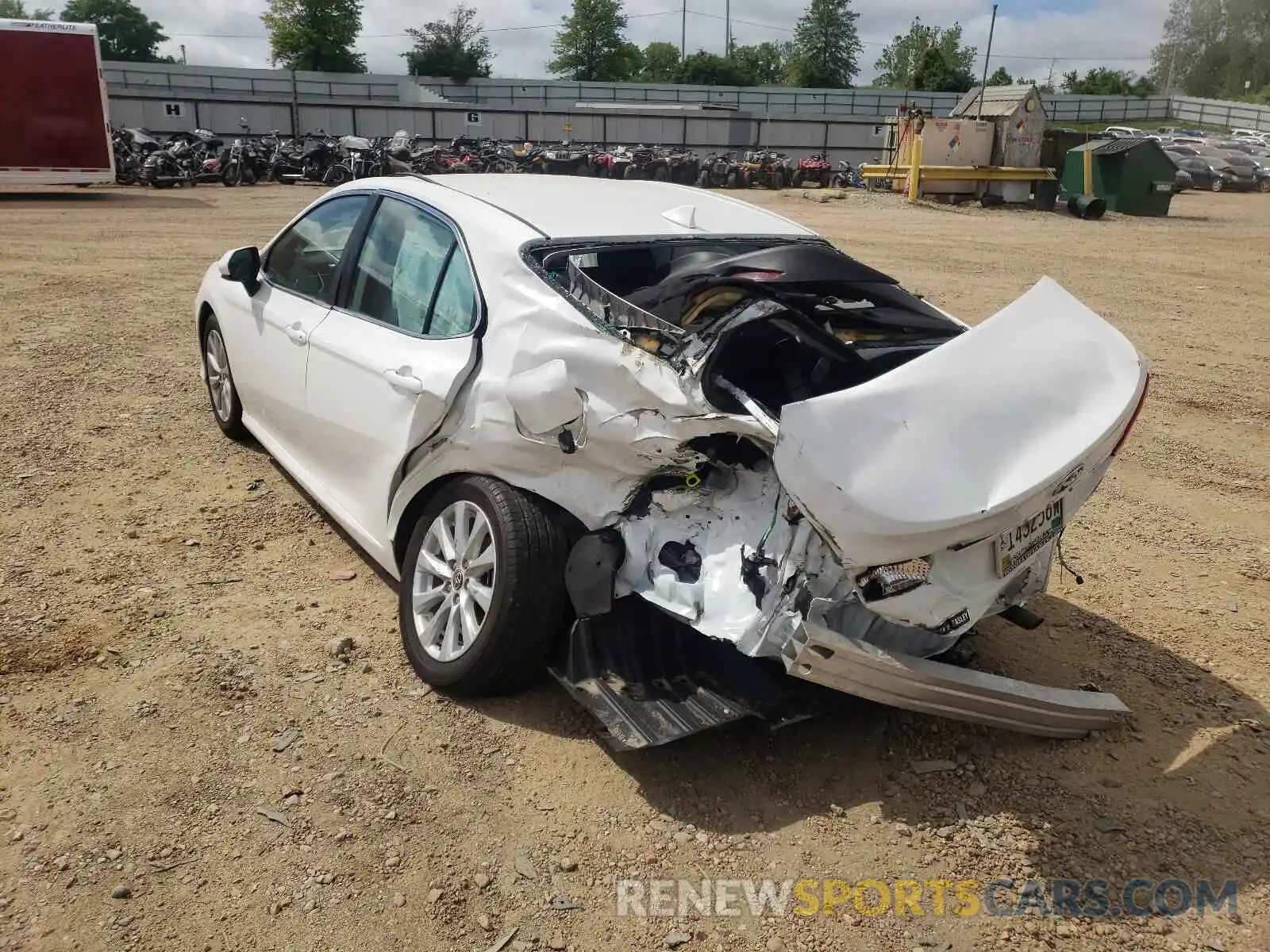 3 Photograph of a damaged car 4T1C11BK1LU006994 TOYOTA CAMRY 2020