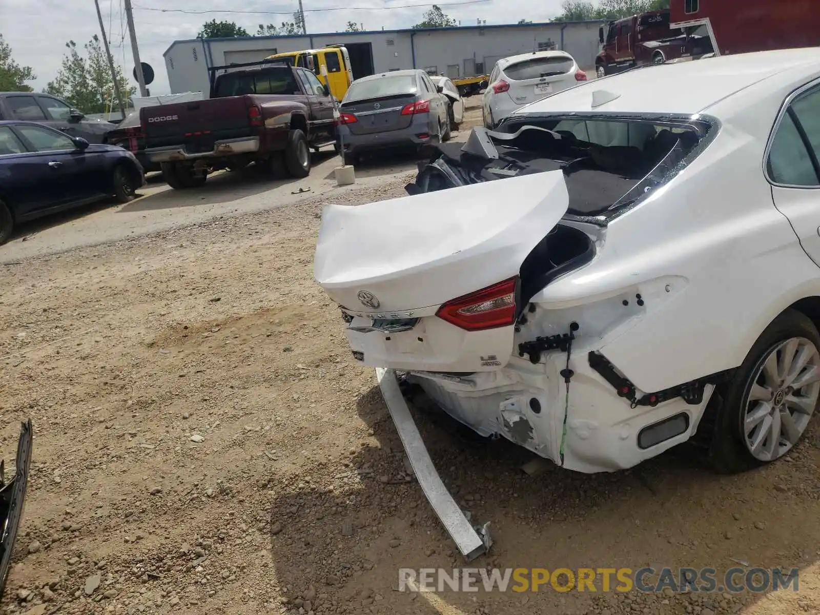 9 Photograph of a damaged car 4T1C11BK1LU006994 TOYOTA CAMRY 2020