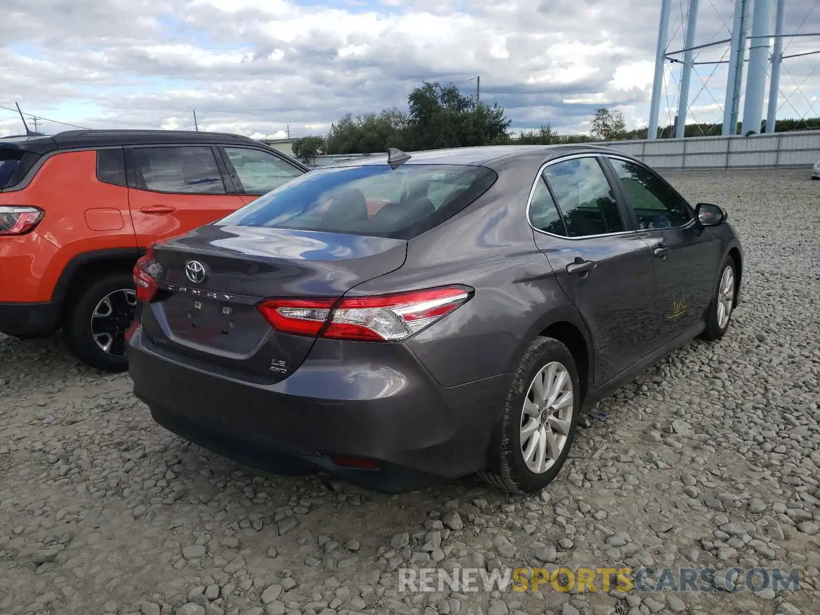 4 Photograph of a damaged car 4T1C11BK1LU008261 TOYOTA CAMRY 2020