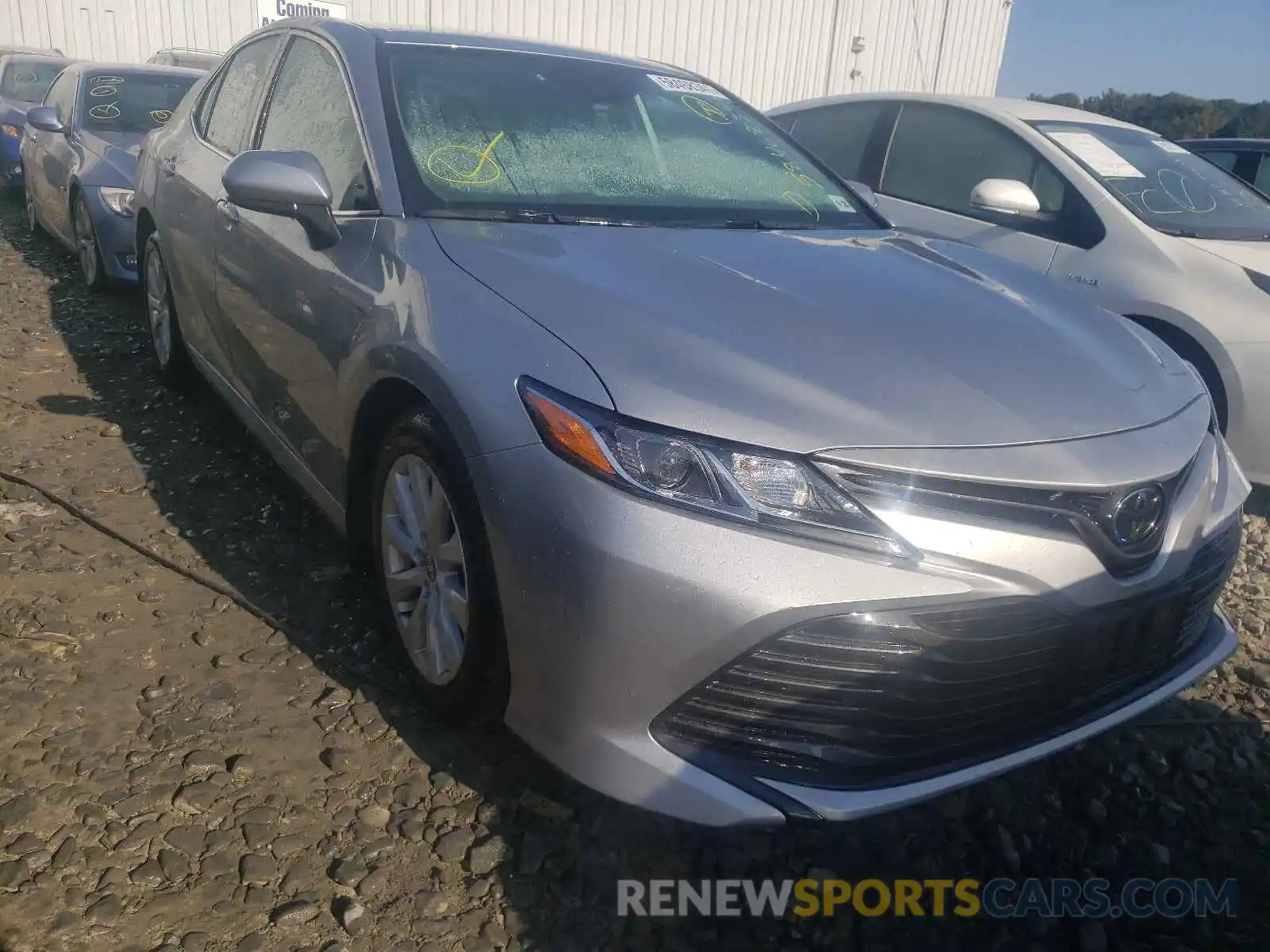 1 Photograph of a damaged car 4T1C11BK3LU007970 TOYOTA CAMRY 2020