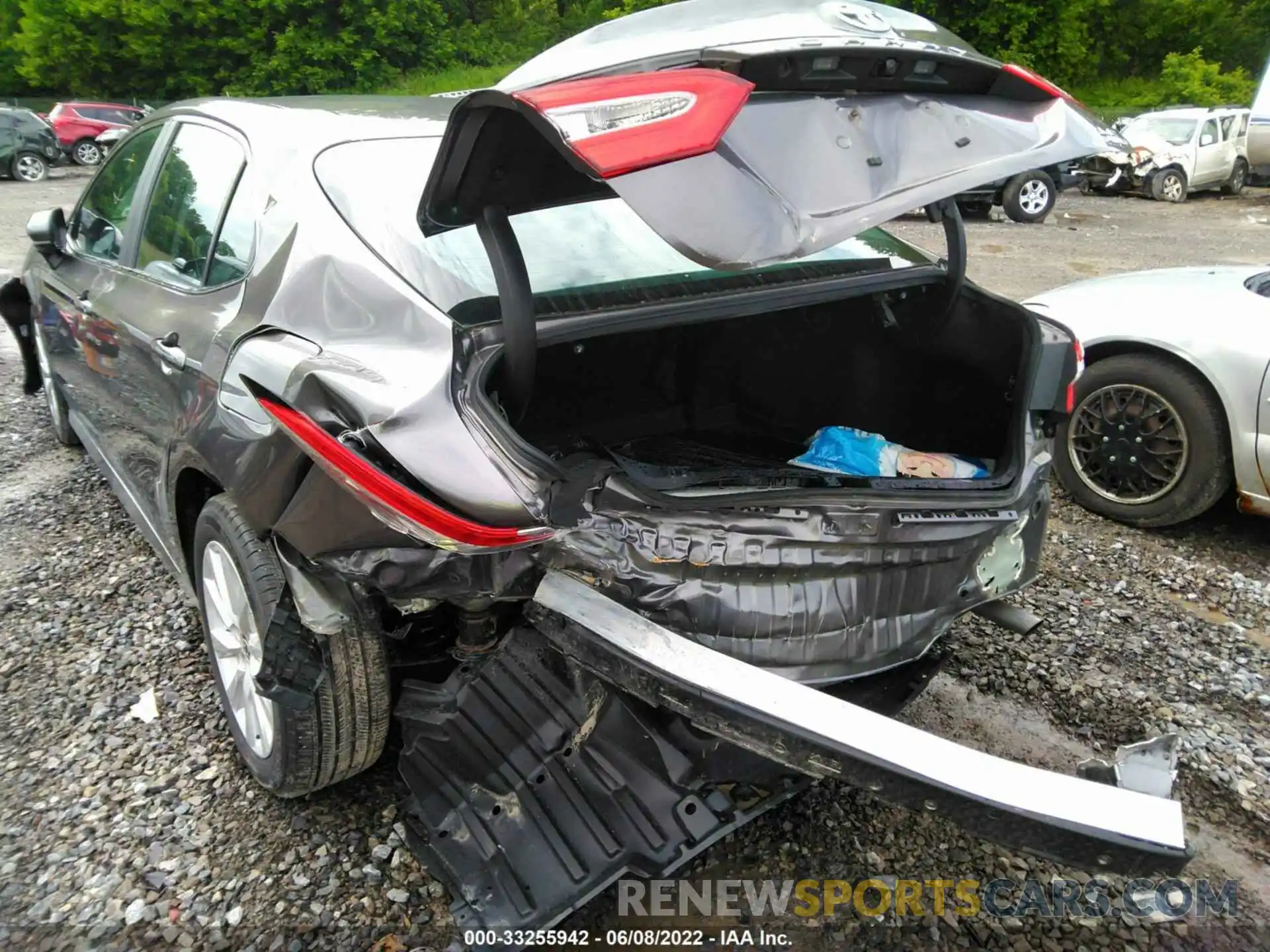 6 Photograph of a damaged car 4T1C11BK3LU008777 TOYOTA CAMRY 2020