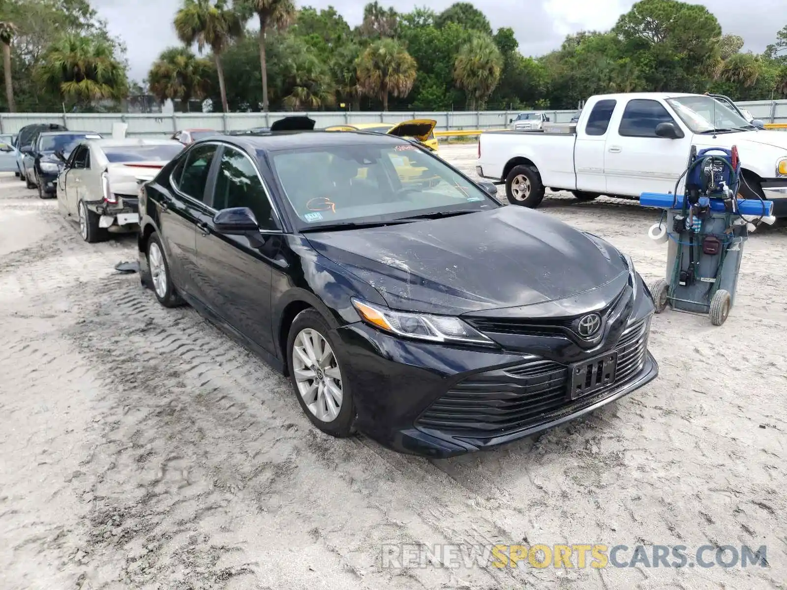 1 Photograph of a damaged car 4T1C11BK3LU011307 TOYOTA CAMRY 2020