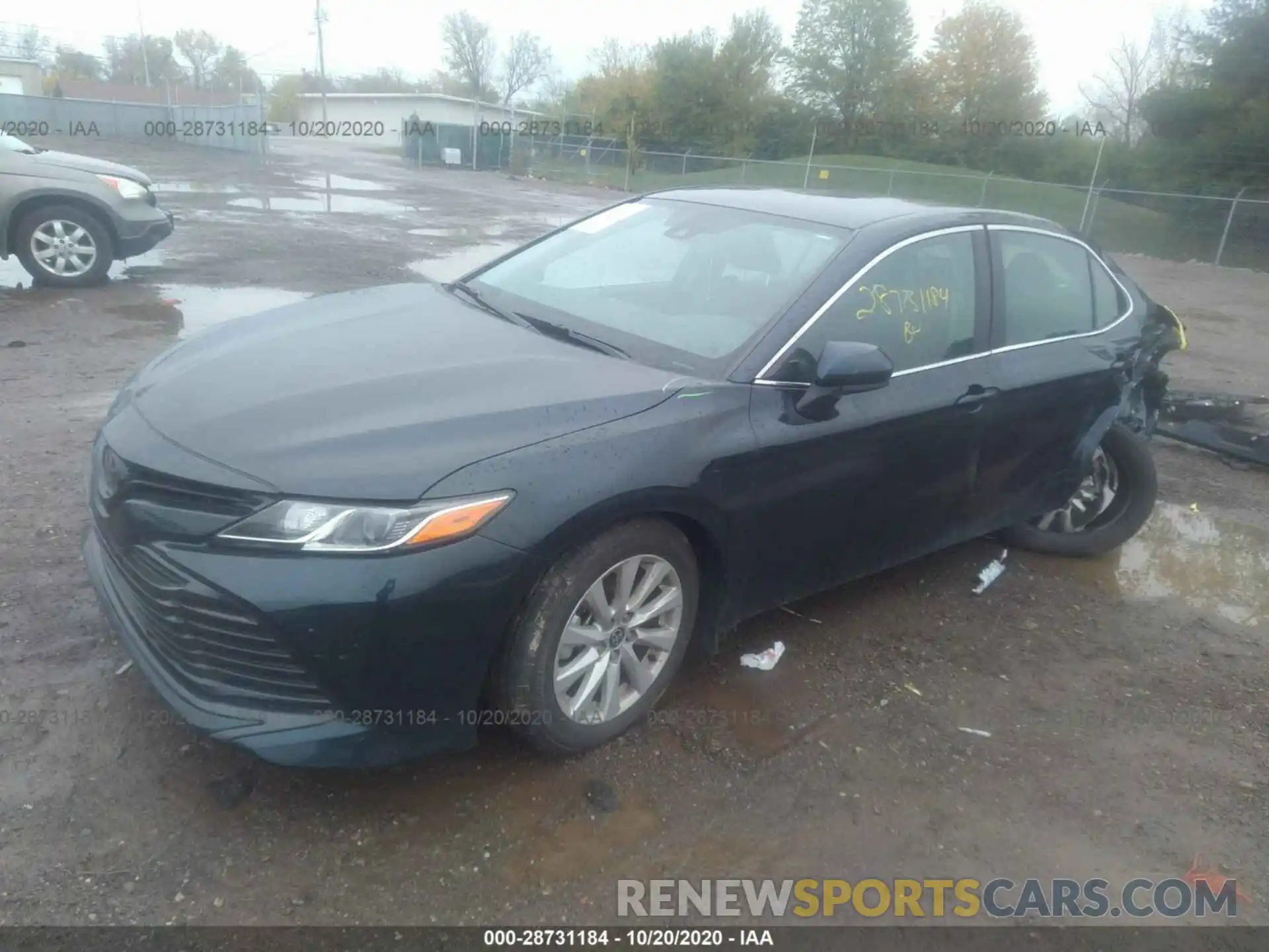 2 Photograph of a damaged car 4T1C11BK4LU001935 TOYOTA CAMRY 2020