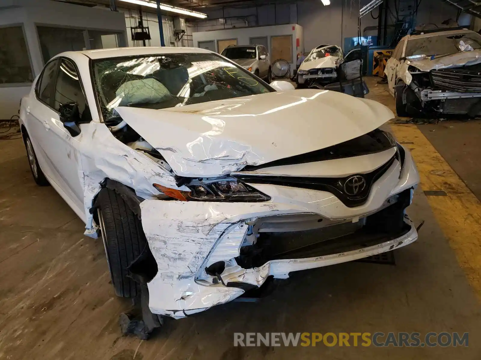 1 Photograph of a damaged car 4T1C11BK4LU013535 TOYOTA CAMRY 2020