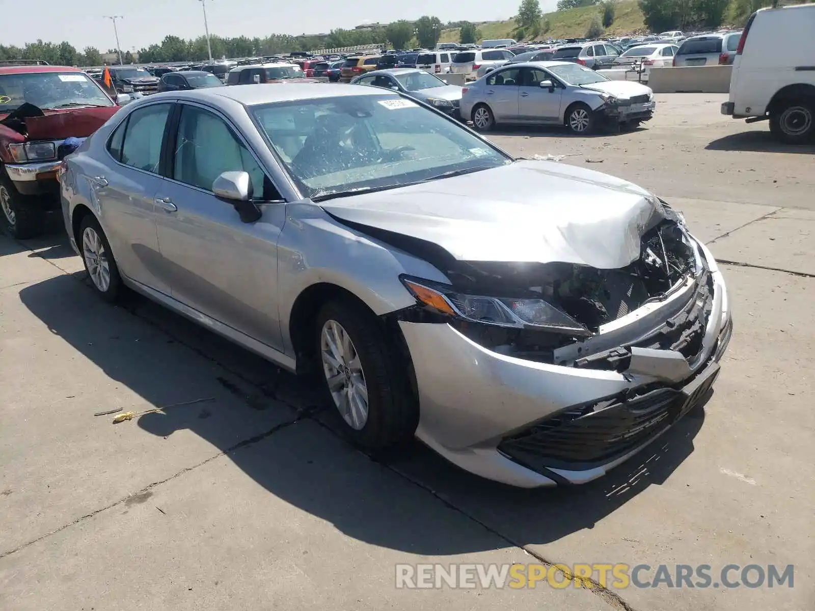 1 Photograph of a damaged car 4T1C11BK5LU007226 TOYOTA CAMRY 2020