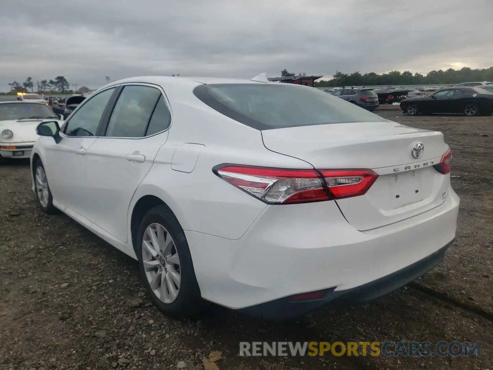 3 Photograph of a damaged car 4T1C11BK5LU016699 TOYOTA CAMRY 2020