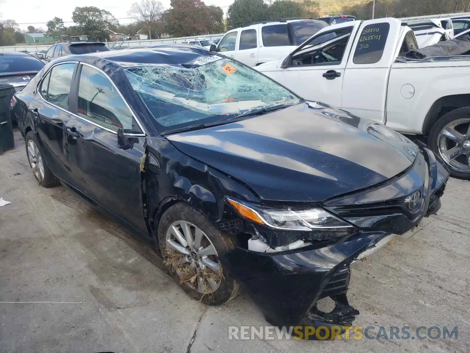 1 Photograph of a damaged car 4T1C11BK6LU004240 TOYOTA CAMRY 2020