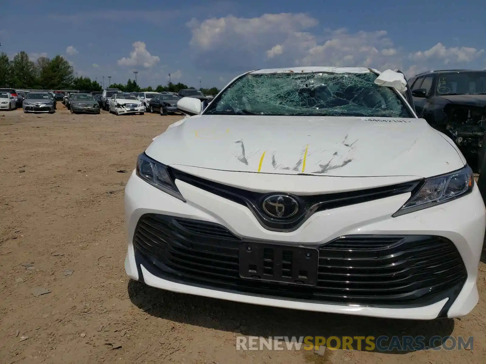 10 Photograph of a damaged car 4T1C11BK6LU006716 TOYOTA CAMRY 2020