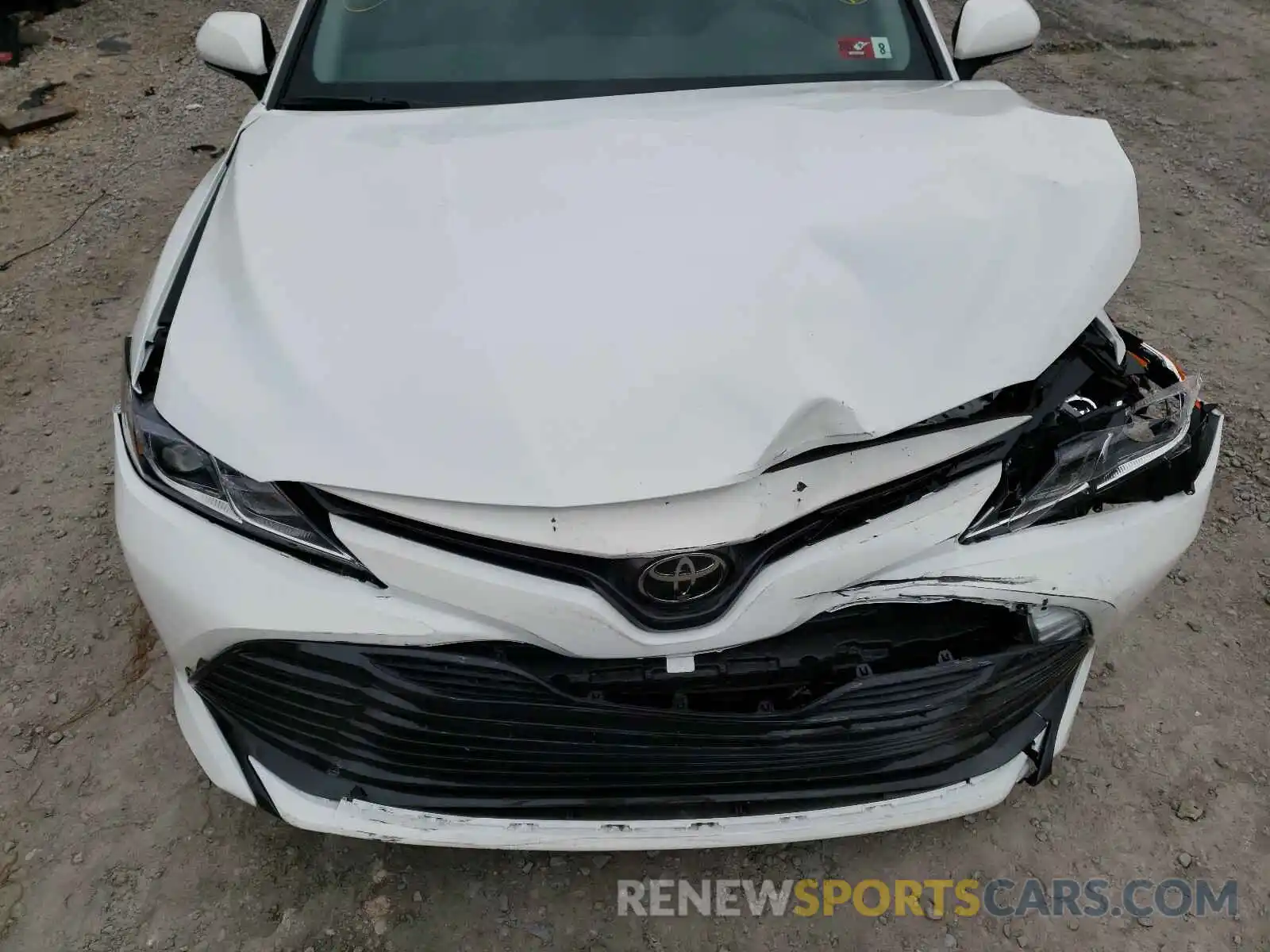 7 Photograph of a damaged car 4T1C11BK6LU010961 TOYOTA CAMRY 2020