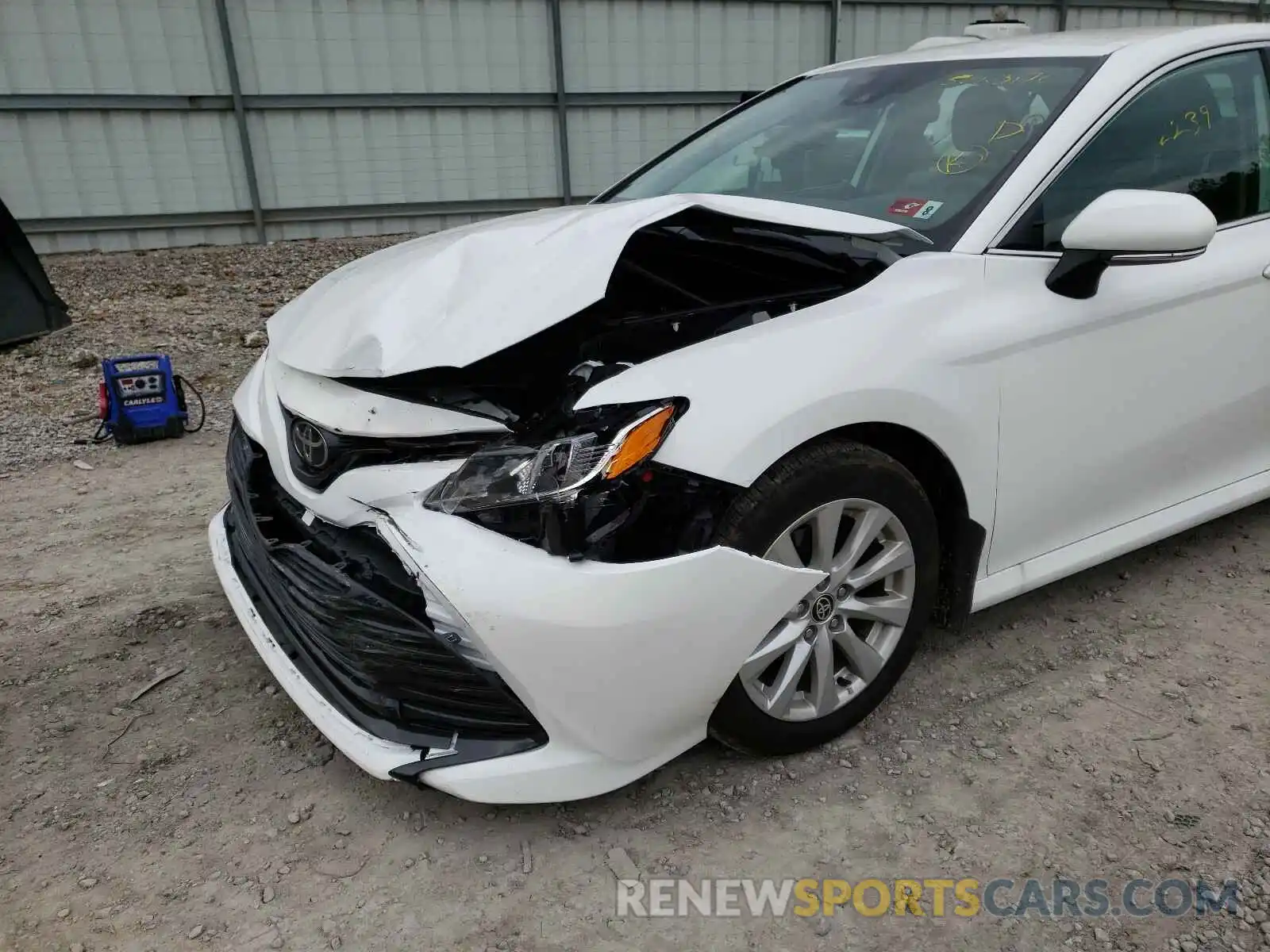 9 Photograph of a damaged car 4T1C11BK6LU010961 TOYOTA CAMRY 2020