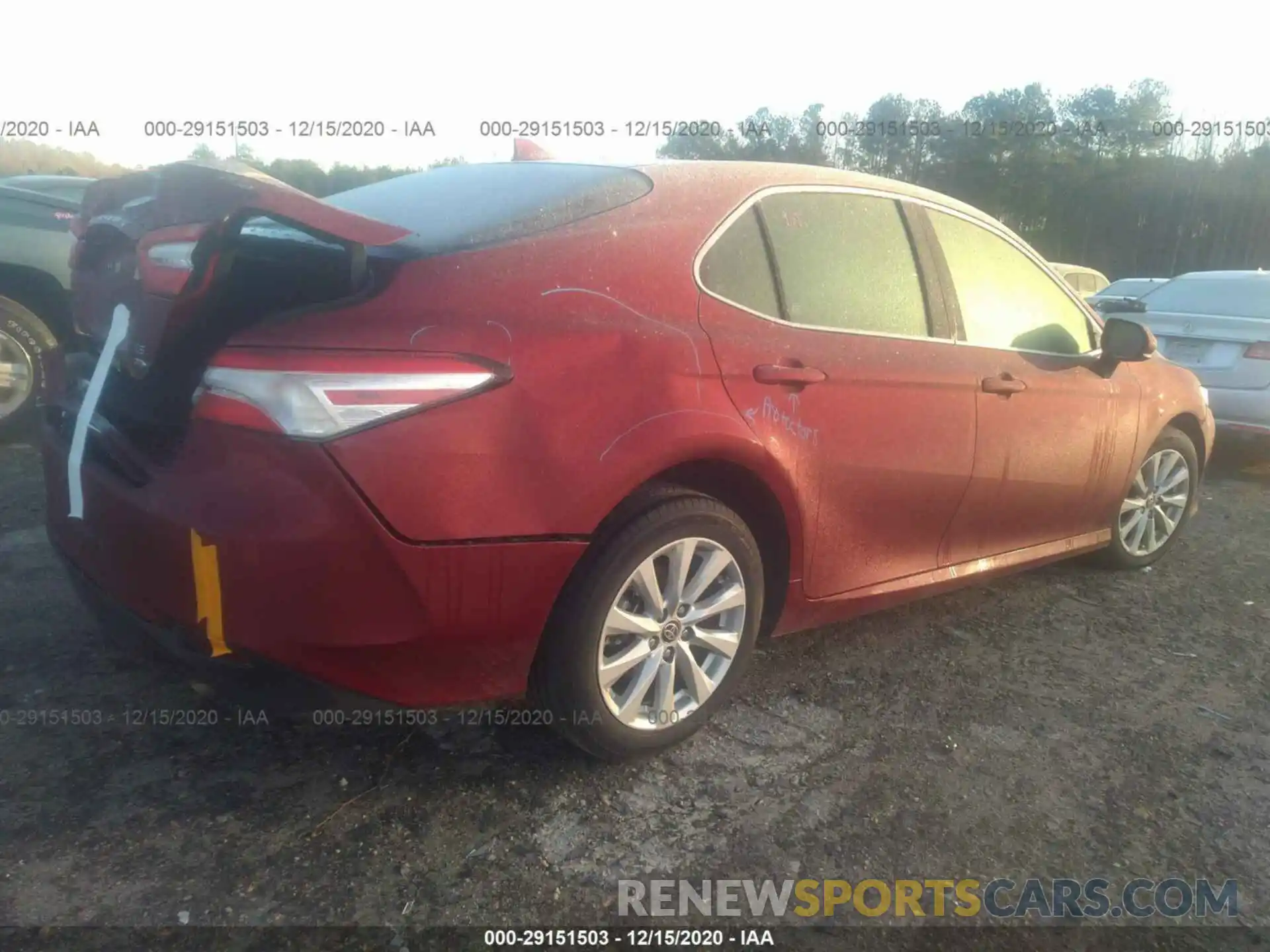 4 Photograph of a damaged car 4T1C11BK7LU003209 TOYOTA CAMRY 2020