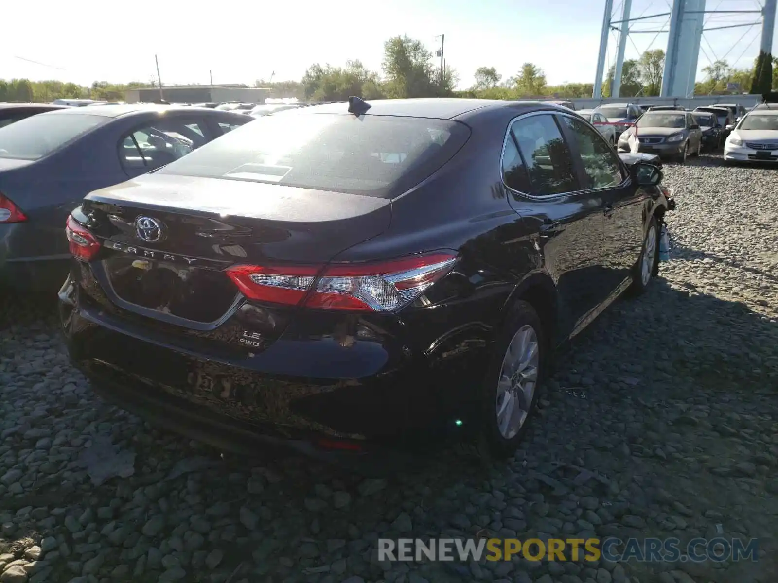 4 Photograph of a damaged car 4T1C11BK8LU004997 TOYOTA CAMRY 2020