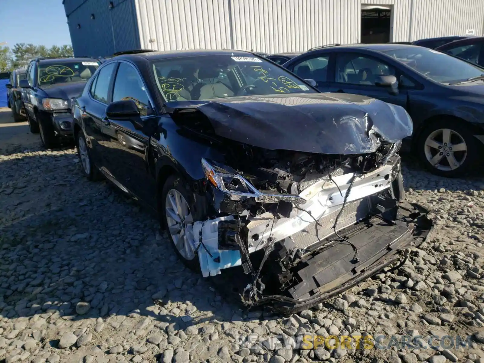 9 Photograph of a damaged car 4T1C11BK8LU004997 TOYOTA CAMRY 2020