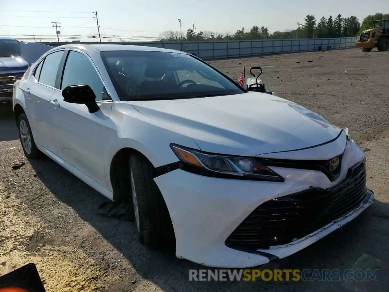 1 Photograph of a damaged car 4T1C11BK8LU008709 TOYOTA CAMRY 2020