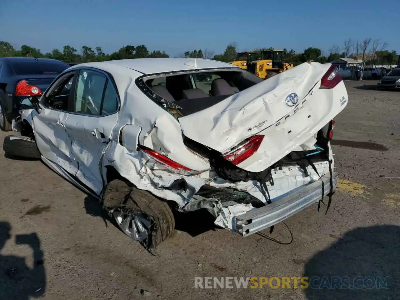 3 Photograph of a damaged car 4T1C11BK8LU008709 TOYOTA CAMRY 2020