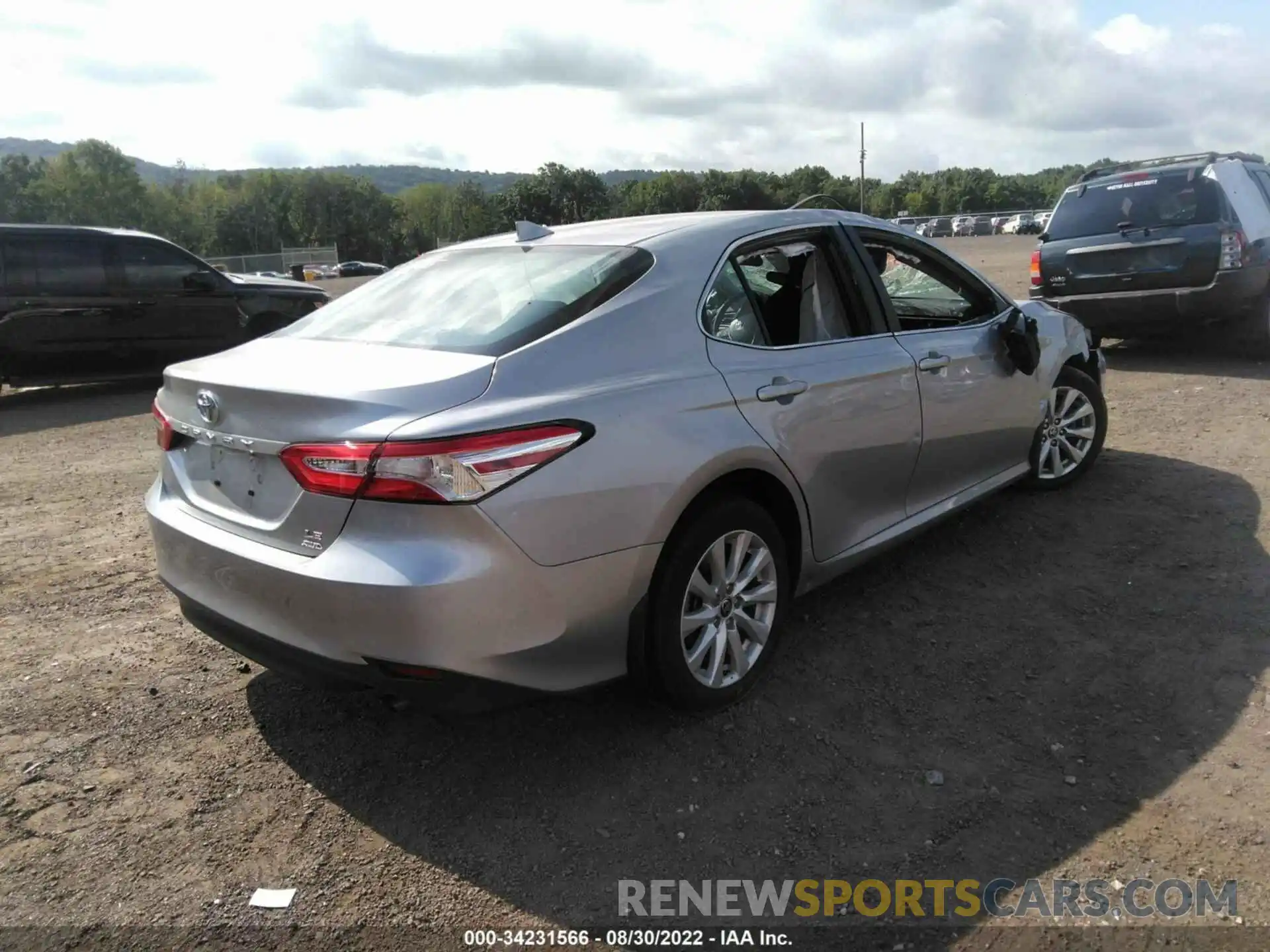 4 Photograph of a damaged car 4T1C11BK9LU005754 TOYOTA CAMRY 2020