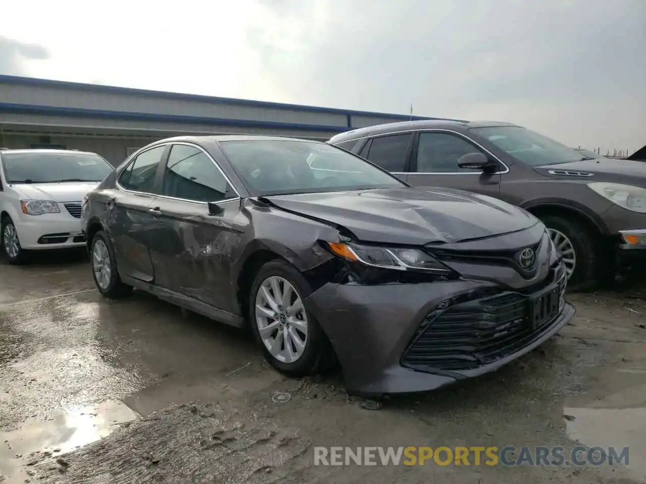 1 Photograph of a damaged car 4T1C11BK9LU006466 TOYOTA CAMRY 2020