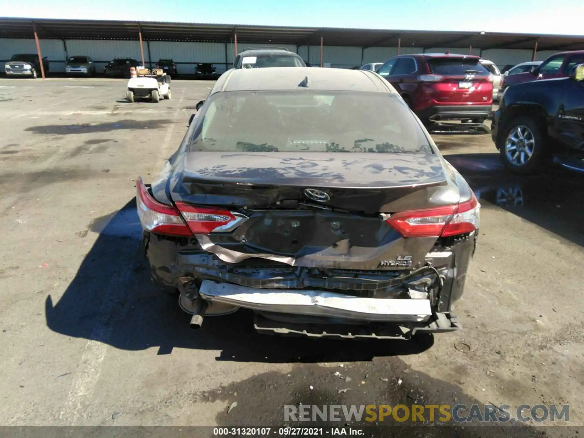 6 Photograph of a damaged car 4T1C31AK0LU012989 TOYOTA CAMRY 2020