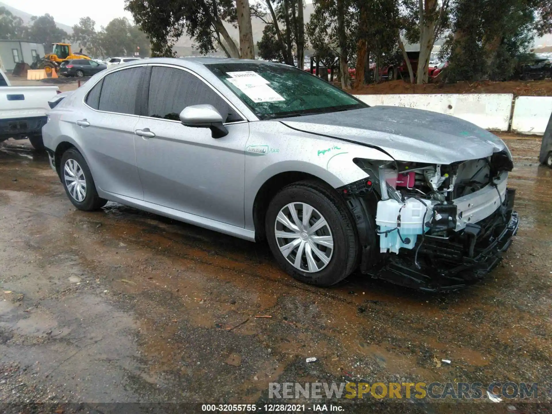 1 Photograph of a damaged car 4T1C31AK0LU017089 TOYOTA CAMRY 2020