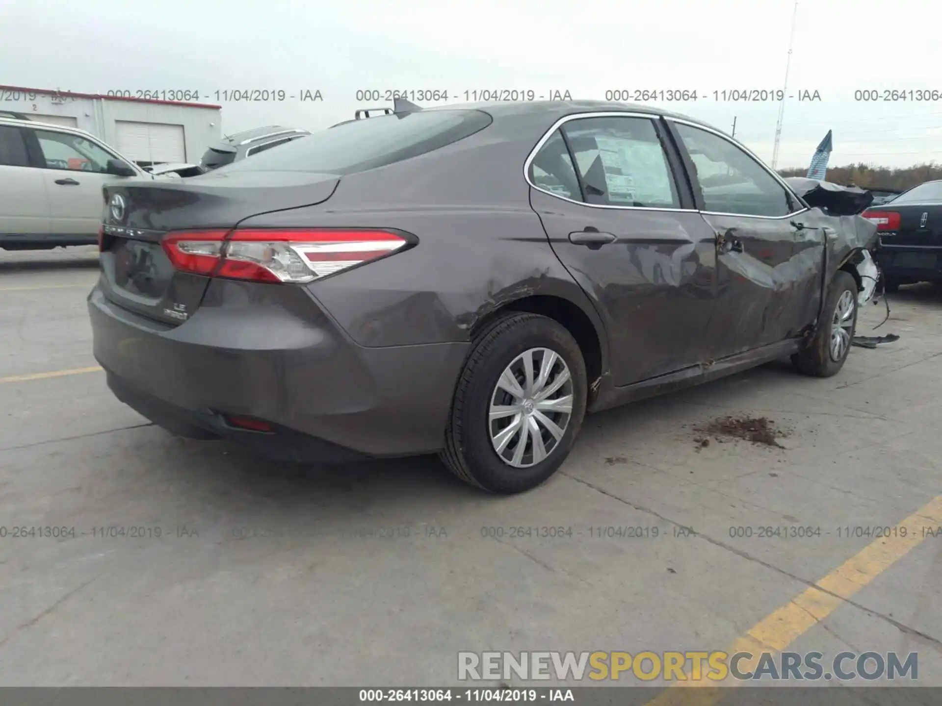 4 Photograph of a damaged car 4T1C31AK0LU518077 TOYOTA CAMRY 2020